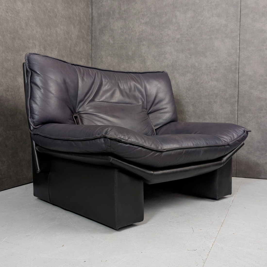 Nicoletti Salotti Ambassador Lounge Suite Italy, 1980s Aubergine Leather