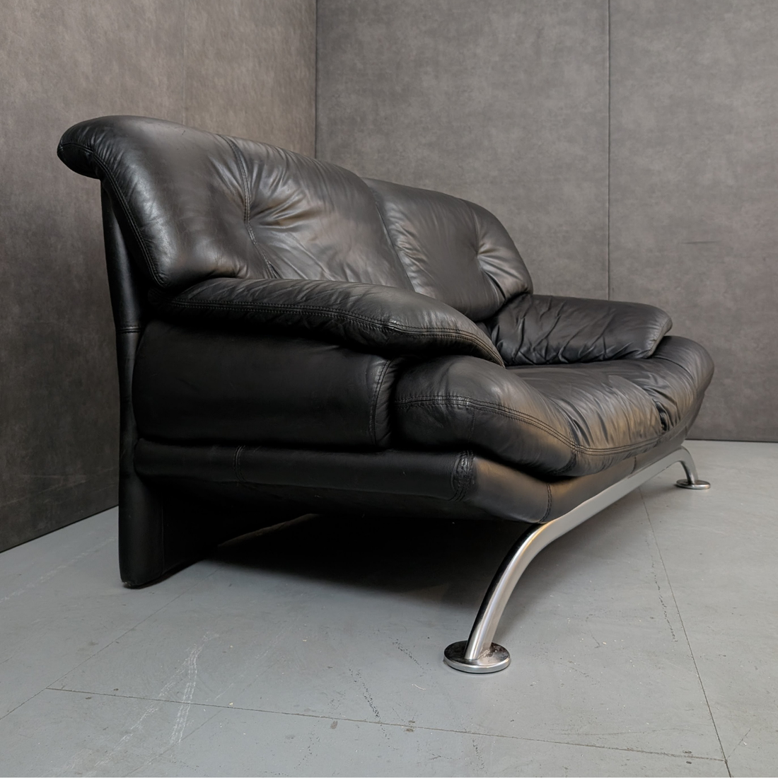 1980s Max Divani Black Leather Two Seat Sofa Made in Italy