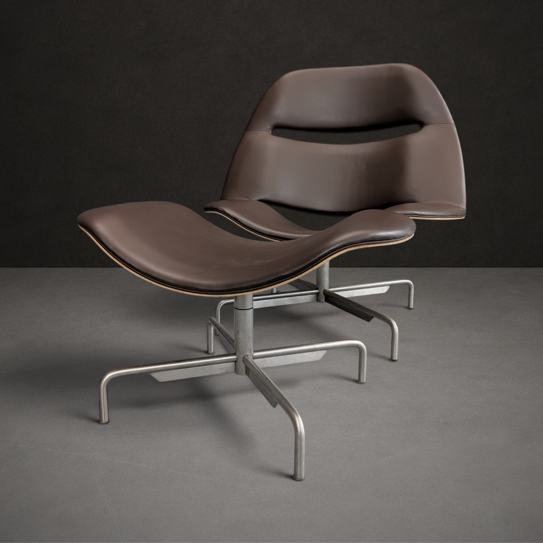 Piergiorgio Cazzaniga Upper Lips Lounge Chair and Ottoman for Dema Italy