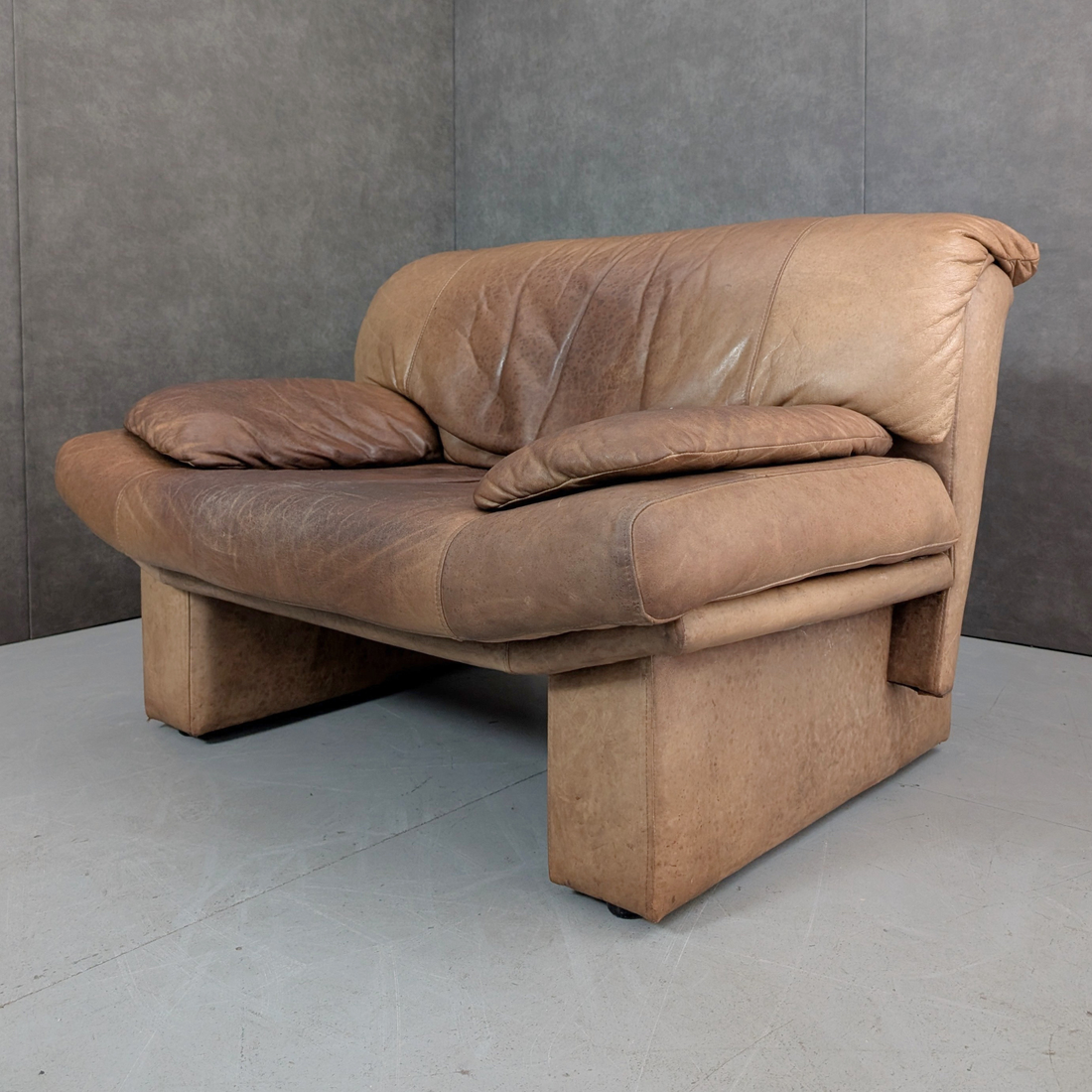 1980s Morgan Furniture Leather Lounge Armchair