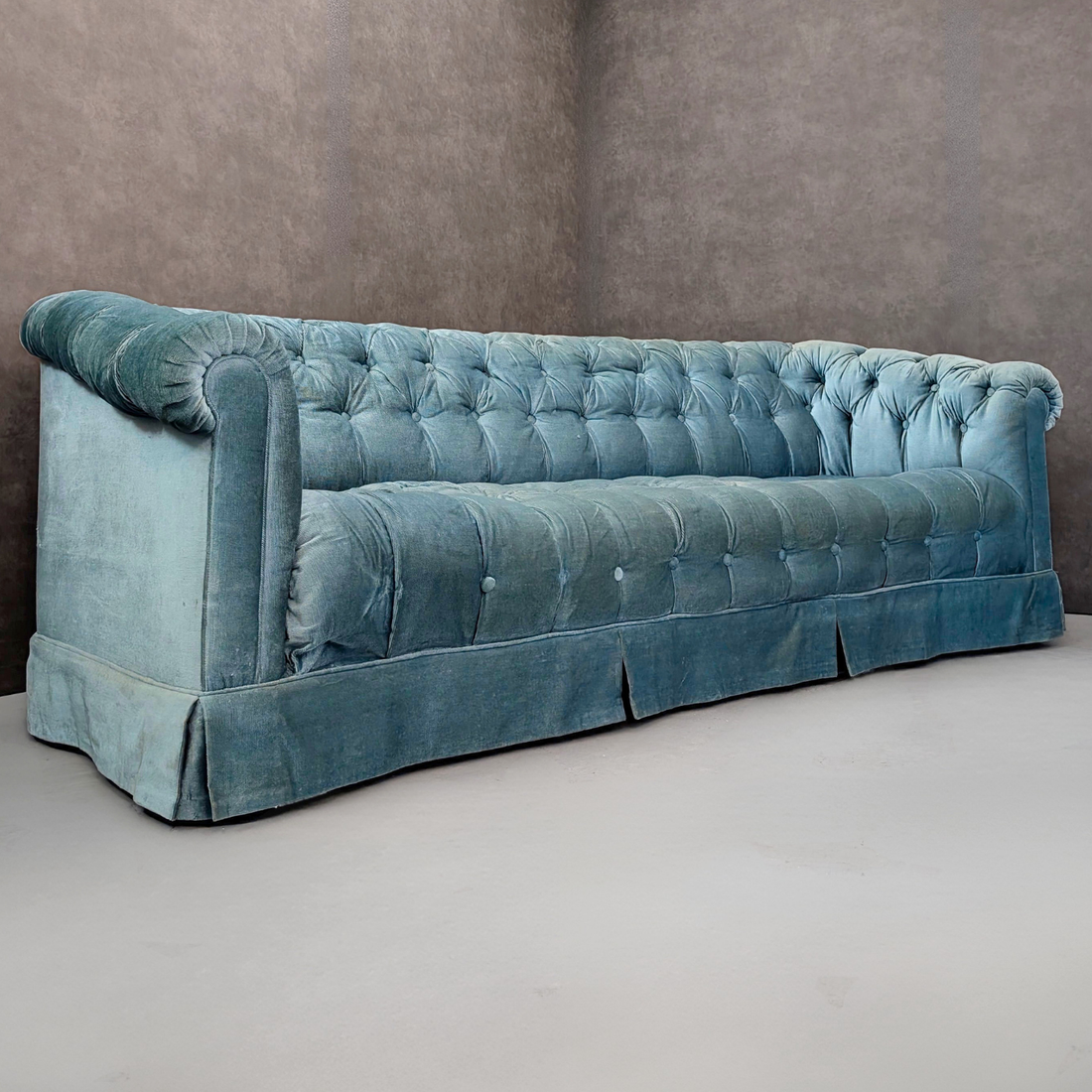 Antique Chesterfield Sofa in Blue Crushed Velvet