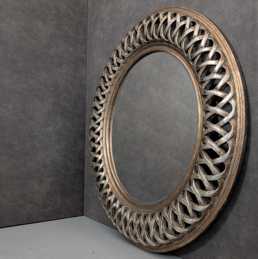 Gallery Scale Round Mirror | Braided Frame
