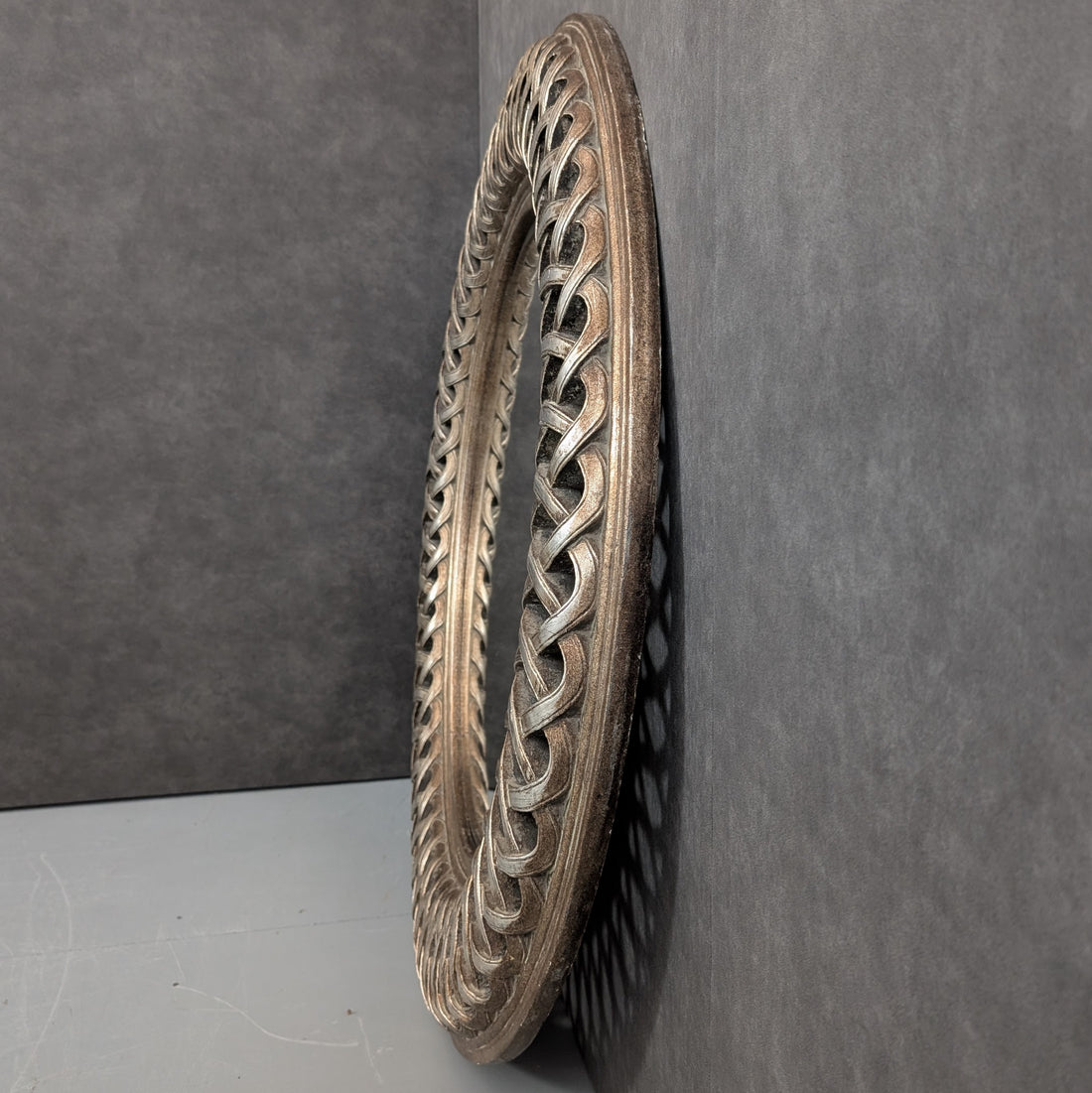 Gallery Scale Round Mirror | Braided Frame