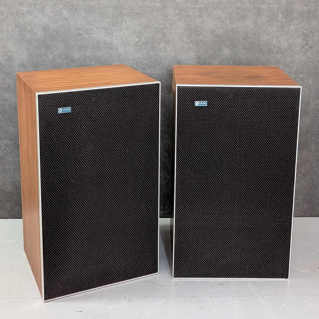 Vintage Australian Hi Fi Loudspeakers | Leak Sandwich 600