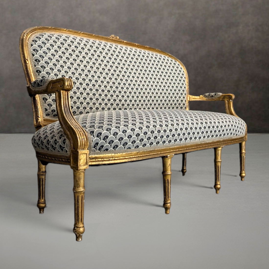 Louis XVI Style Early to Mid 20th Century Giltwood Canapé