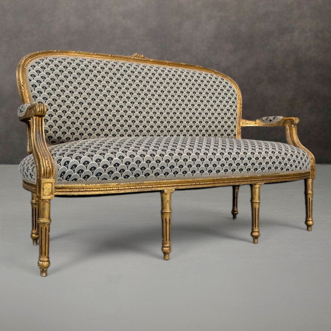 Louis XVI Style Early to Mid 20th Century Giltwood Canapé