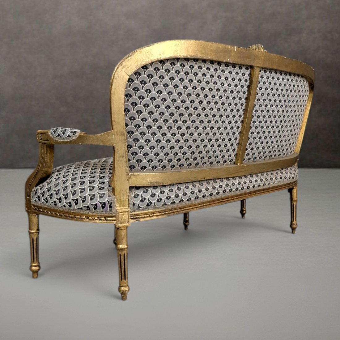 Louis XVI Style Early to Mid 20th Century Giltwood Canapé