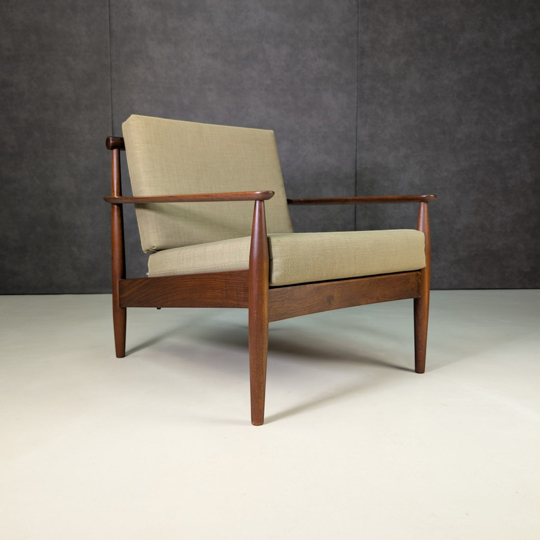 Gunnar Schwartz Danish Modern Walnut and Leather Lounge Chair